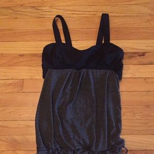 Lululemon top grey bold in bra size 8, gray black